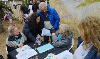 AMPLIA PARTICIPACI�N DE LA COMUNIDAD EN LA JORNADA DE FIRMAS EN DEFENSA DE LA ZONA FR�A